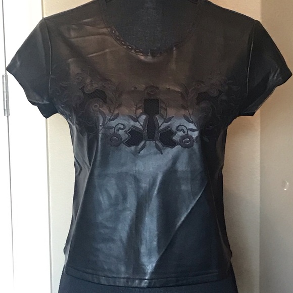 Romeo and Juliet COUTURE Black faux leather top Size Small - Picture 4 of 15